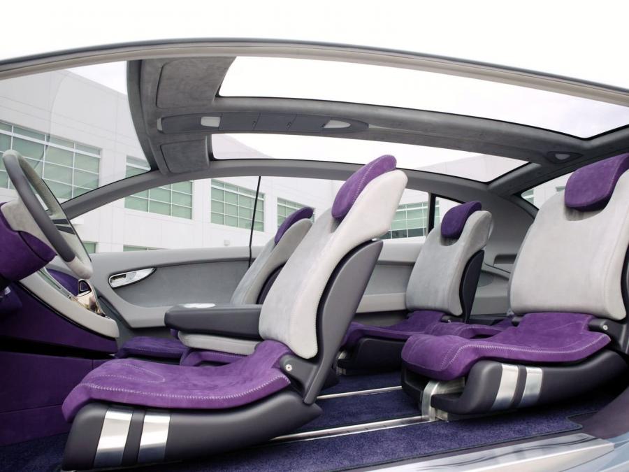  Hyundai Portico Concept 2005 года  (фото 13 из 23)